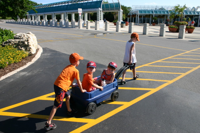 2005-09-18-Seaworld-with-Terhunes-004-Bryant-Bryce-Chance-Dax.JPG