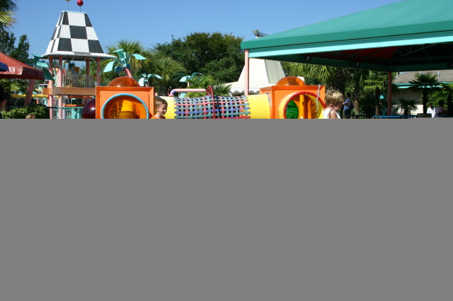 2005-09-18-Seaworld-with-Terhunes-025-Dax-Chance-Bryant.JPG