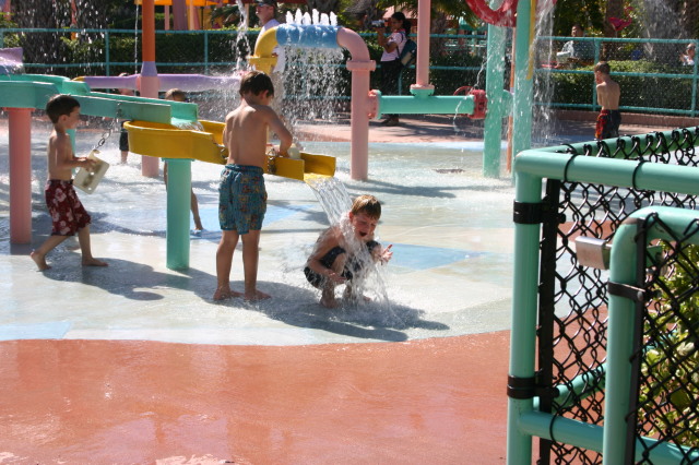2005-09-18-Seaworld-with-Terhunes-040.JPG