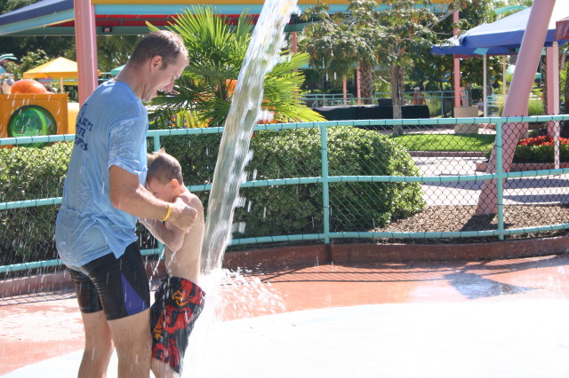 2005-09-18-Seaworld-with-Terhunes-067-Travis-Chance.JPG