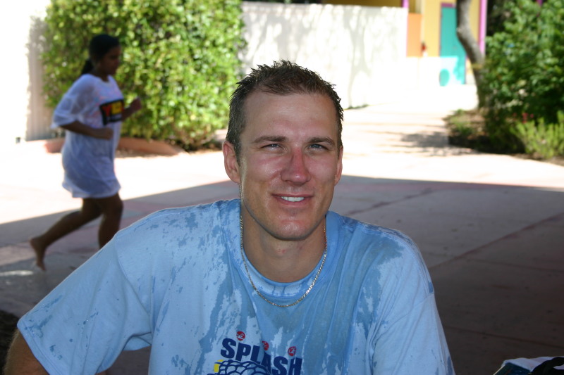 2005/09(September)/SeaWorld/800x600_2005-09-18-Seaworld-with-Terhunes-039-Travis.JPG