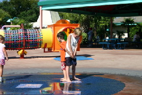 2005-09-18-Seaworld-with-Terhunes-032-Dax-Chance-Bryant.JPG