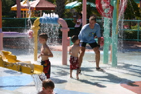 2005-09-18-Seaworld-with-Terhunes-044-Travis-Chance-Dax.JPG