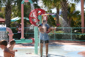 2005-09-18-Seaworld-with-Terhunes-046-Travis-Chance-Dax.JPG