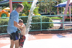 2005-09-18-Seaworld-with-Terhunes-067-Travis-Chance.JPG