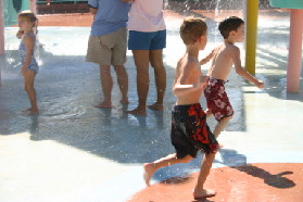 2005-09-18-Seaworld-with-Terhunes-069-Chance-Dax.JPG
