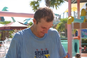 2005-09-18-Seaworld-with-Terhunes-071-Travis.JPG