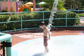 2005-09-18-Seaworld-with-Terhunes-075-Dax.JPG
