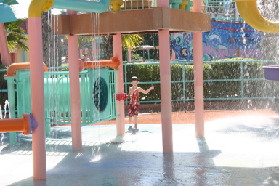 2005-09-18-Seaworld-with-Terhunes-083-Dax.JPG