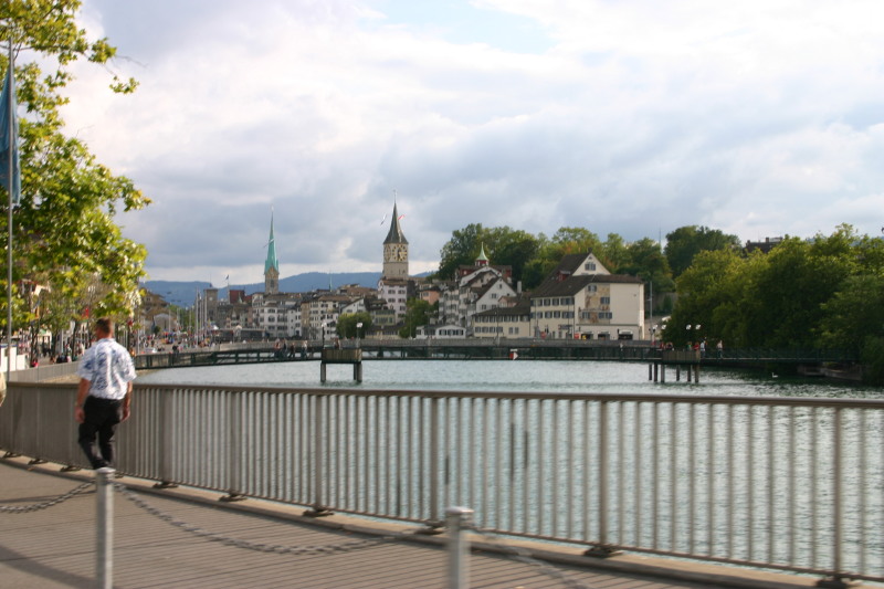 2005/09(September)/Zurich/800x600_2005-09-11-Zurich-02.JPG