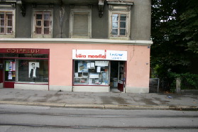 2005-09-12-Zurich-34-Store-that-was-open-on-shooting-boy-day.JPG