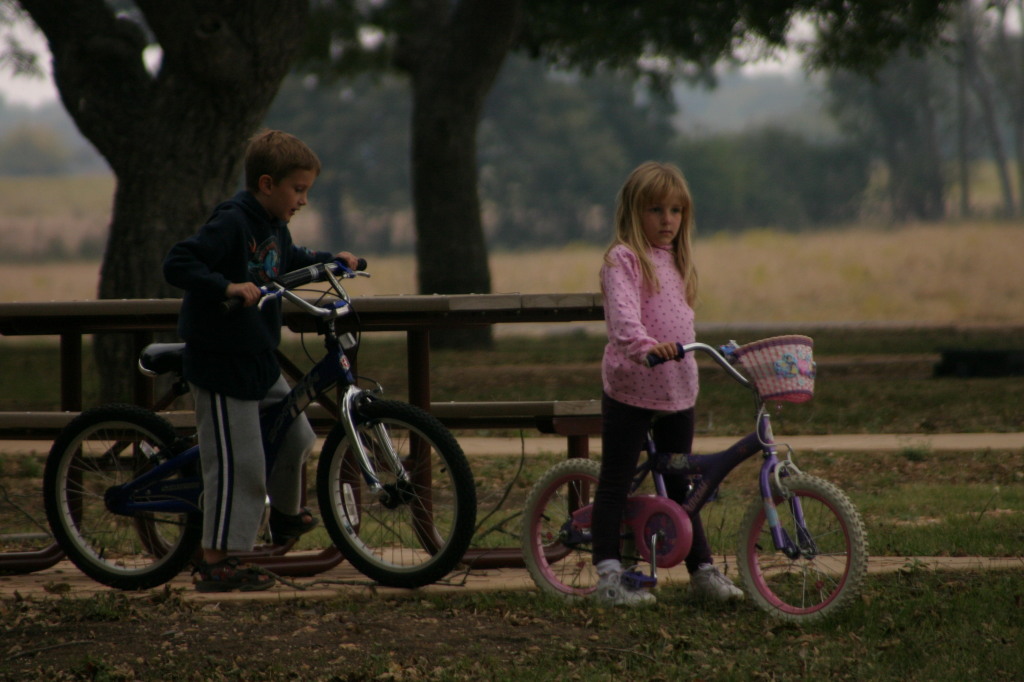 2005-10-30-Camping-14-Berry-Springs-biking-Chance-McKenzie.JPG