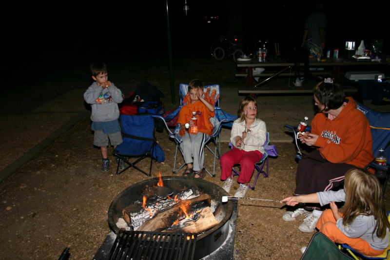 2005-10-29-Camping-07-Berry-Springs-campfire-Dax-Chance-Brittney-Marci-McKenzie.JPG