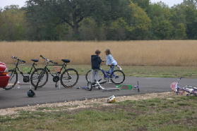 2005-10-30-Camping-01-Berry-Springs-biking-Chance-Brittney.JPG