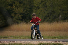 2005-10-30-Camping-10-Berry-Springs-biking-Dax.JPG