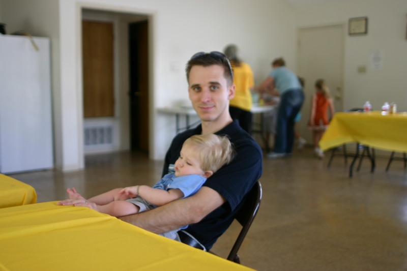 2005/10(October)/Chance-6th-Bday/800x600_2005-10-02-Chance-6th-Bday-17-Josh-Ian.JPG