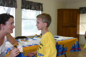 2005-10-02-Chance-6th-Bday-44-Magician.JPG
