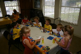2005-10-02-Chance-6th-Bday-71-cake-time.JPG
