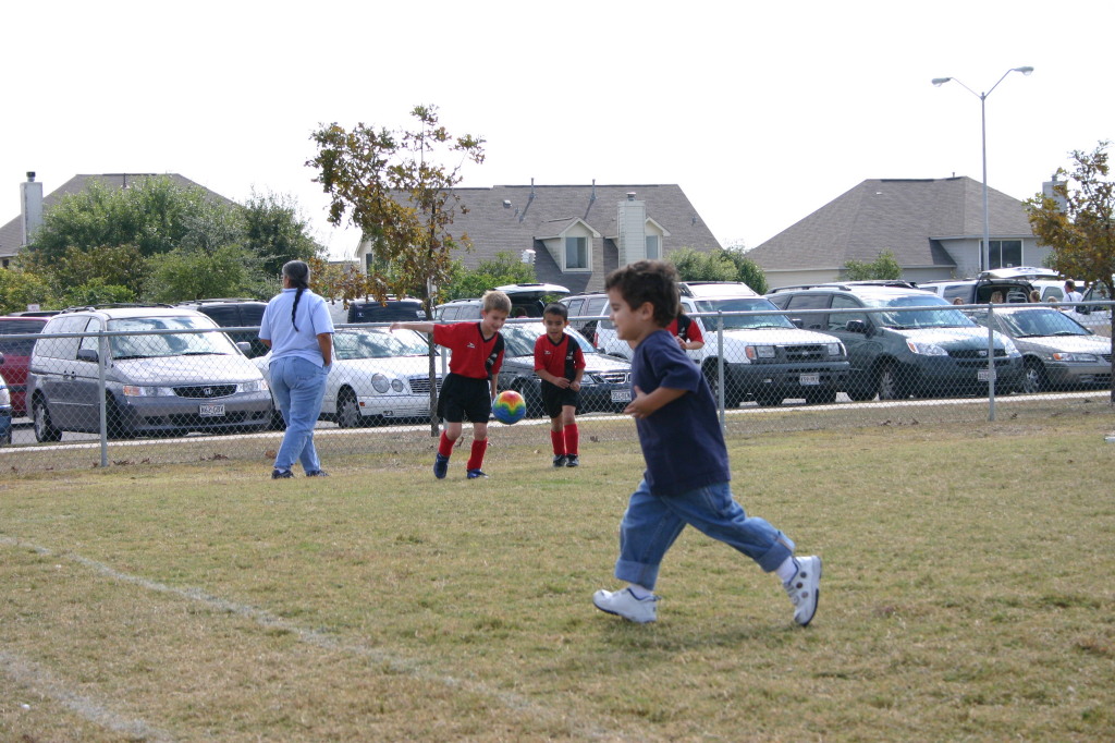 2005/10(October)/Chance-Soccer/1024x768_2005-10-29-Soccer-02-Chance.JPG