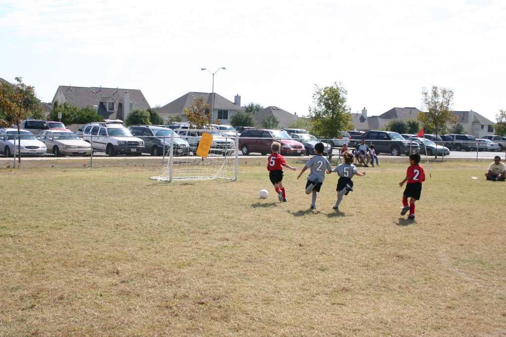 2005/10(October)/Chance-Soccer/1024x768_2005-10-29-Soccer-14-Chance.JPG