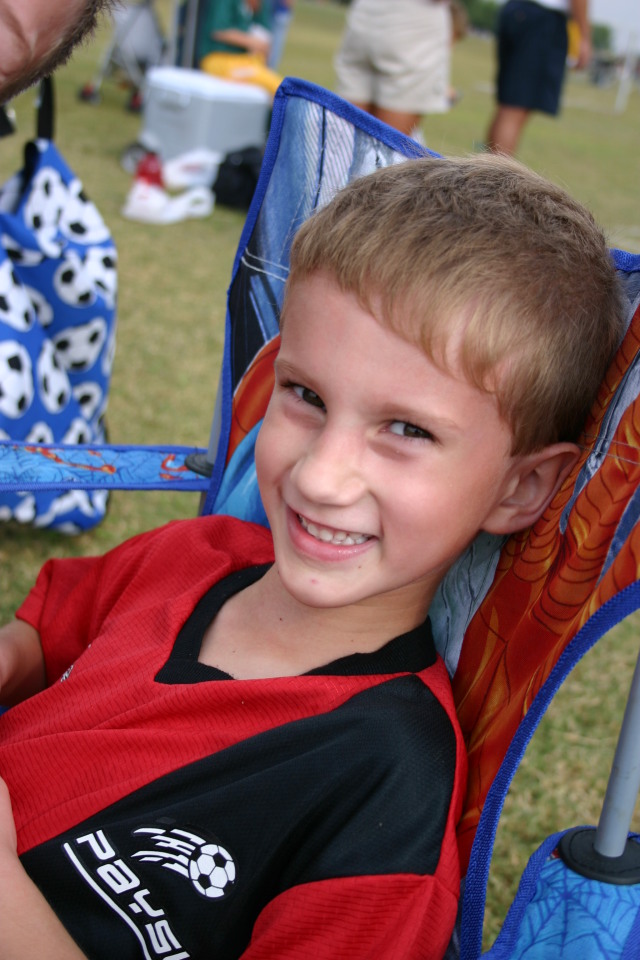 2005/10(October)/Chance-Soccer/640x480_2005-10-01-Chance-Soccer-6.JPG