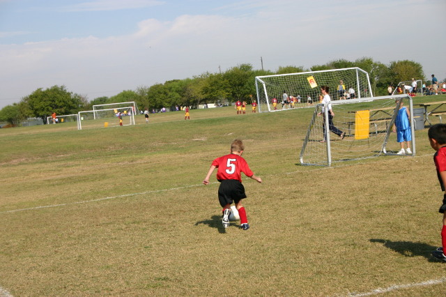 2005/10(October)/Chance-Soccer/640x480_2005-10-15-Soccer-11-Chance.JPG
