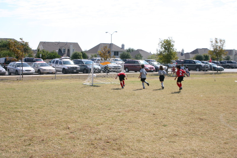 2005/10(October)/Chance-Soccer/800x600_2005-10-29-Soccer-16-Chance.JPG