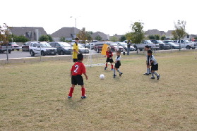 2005-10-29-Soccer-07-Chance.JPG