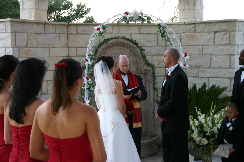 2005/10(October)/Charlotte-Byron-wedding/1024x768_2005-10-01-Byron-Charlotte-Davis-wedding-015.JPG