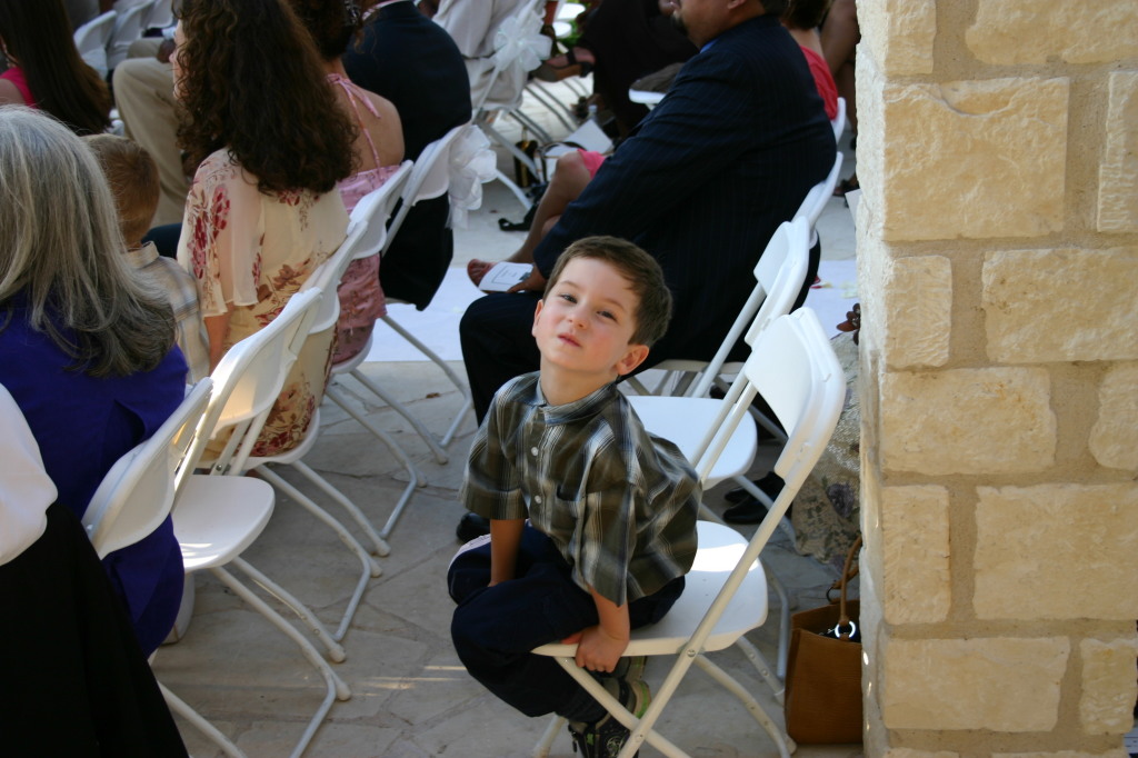 2005/10(October)/Charlotte-Byron-wedding/1024x768_2005-10-01-Byron-Charlotte-Davis-wedding-020-Dax.JPG