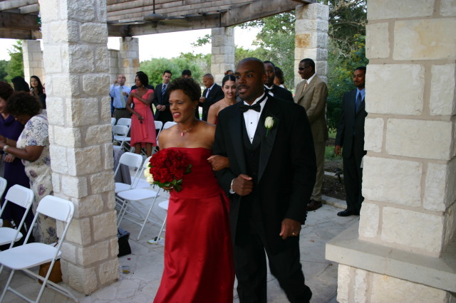 2005/10(October)/Charlotte-Byron-wedding/640x480_2005-10-01-Byron-Charlotte-Davis-wedding-036.JPG