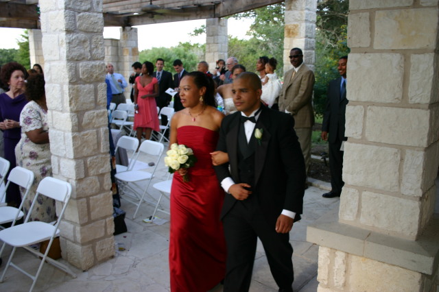 2005/10(October)/Charlotte-Byron-wedding/640x480_2005-10-01-Byron-Charlotte-Davis-wedding-039.JPG