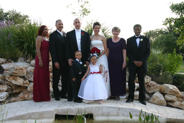 2005/10(October)/Charlotte-Byron-wedding/640x480_2005-10-01-Byron-Charlotte-Davis-wedding-046.JPG