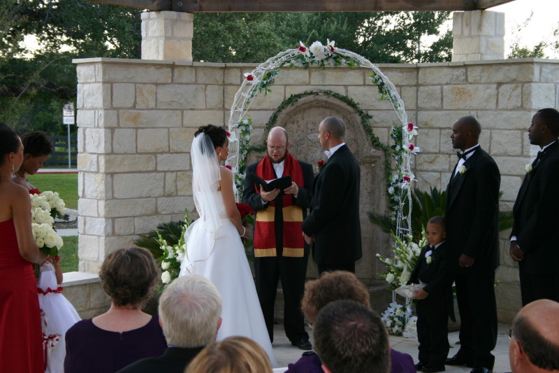 2005/10(October)/Charlotte-Byron-wedding/800x600_2005-10-01-Byron-Charlotte-Davis-wedding-014.JPG