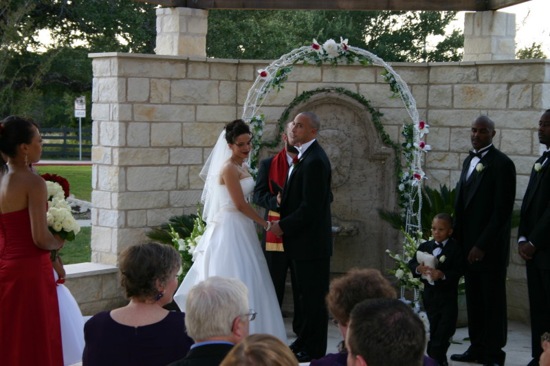 2005/10(October)/Charlotte-Byron-wedding/800x600_2005-10-01-Byron-Charlotte-Davis-wedding-019.JPG