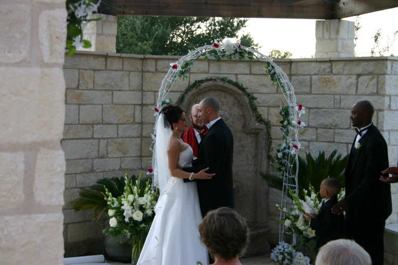 2005/10(October)/Charlotte-Byron-wedding/800x600_2005-10-01-Byron-Charlotte-Davis-wedding-031.JPG