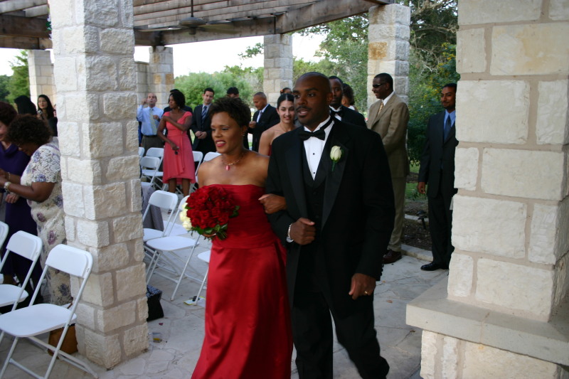 2005/10(October)/Charlotte-Byron-wedding/800x600_2005-10-01-Byron-Charlotte-Davis-wedding-036.JPG