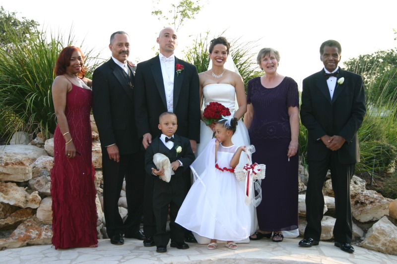 2005/10(October)/Charlotte-Byron-wedding/800x600_2005-10-01-Byron-Charlotte-Davis-wedding-047.JPG