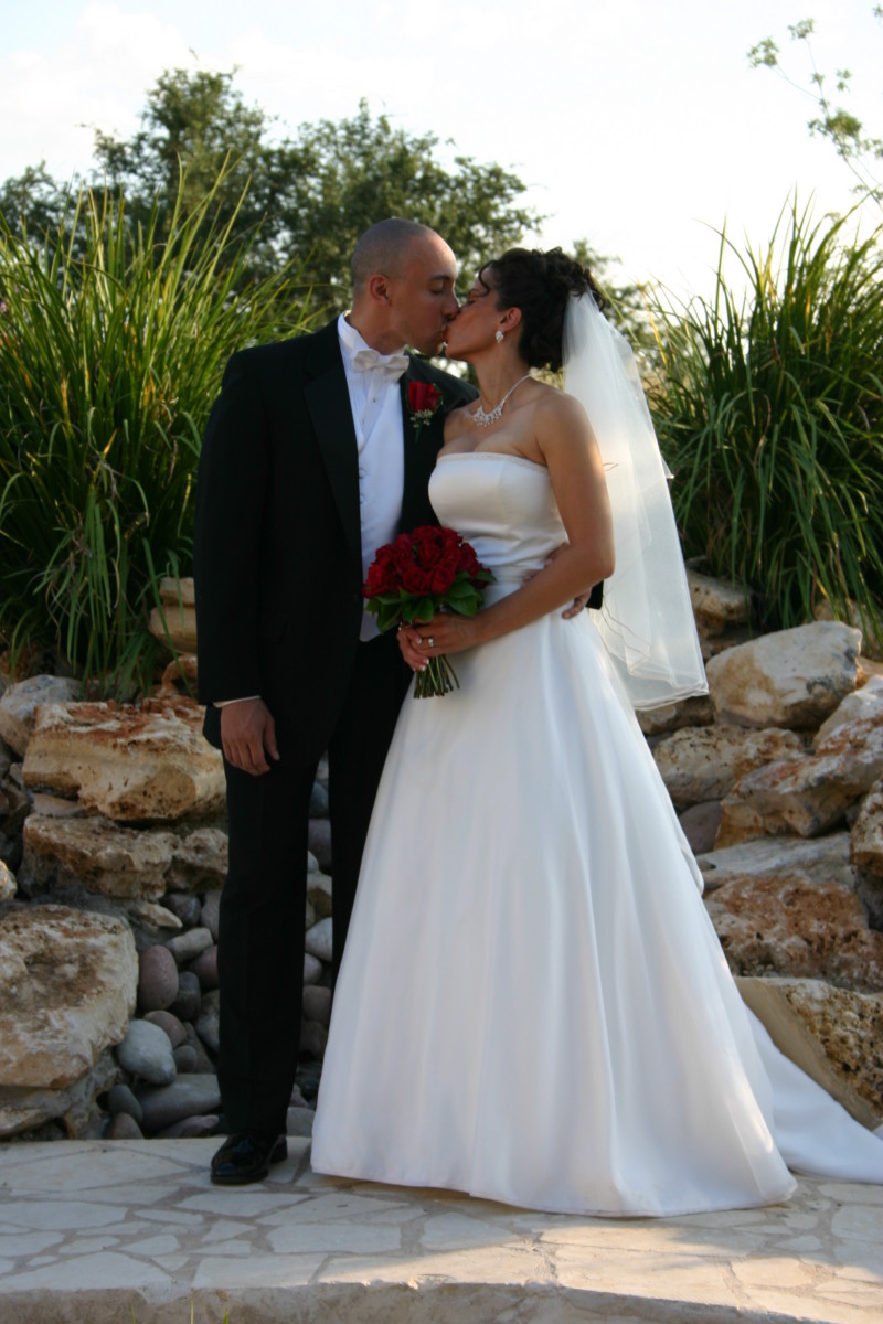 2005/10(October)/Charlotte-Byron-wedding/800x600_2005-10-01-Byron-Charlotte-Davis-wedding-053.JPG