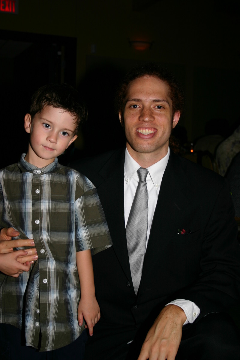 2005/10(October)/Charlotte-Byron-wedding/800x600_2005-10-01-Byron-Charlotte-Davis-wedding-132-Dax-Mark.JPG