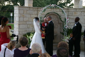 2005-10-01-Byron-Charlotte-Davis-wedding-017.JPG
