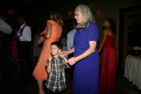 2005-10-01-Byron-Charlotte-Davis-wedding-108-dancing-Dax-Susana.JPG