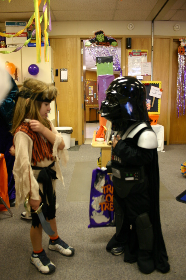 2005-10-28-Dax-Halloween-party-03.JPG