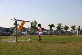 2005-10-15-Soccer-4-Dax.JPG