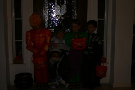 2005-10-31-Halloween-2-Chance-Jack-Case-Dax.JPG