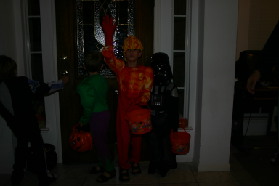 2005-10-31-Halloween-4-Chance-Dax.JPG