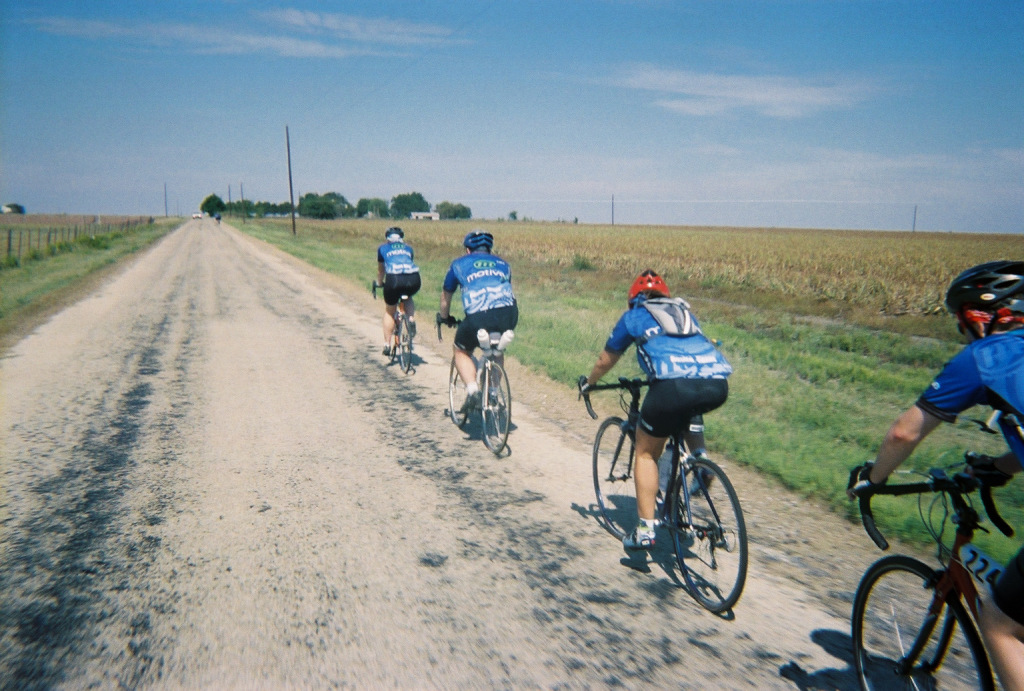2005/10(October)/Outlaw-Trail-100-Mile-Bicycle-Ride/1024x768_0002535-R1-034-15A.jpg