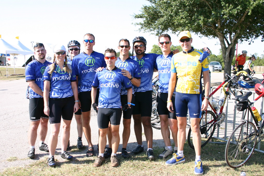 2005/10(October)/Ride-For-Roses-Team-Motive/1024x768_2005-10-23-Ride-for-Roses-10-Dave-Anna-Richard-Travis-Tom-Mike-Corey-Andy-Duke.JPG