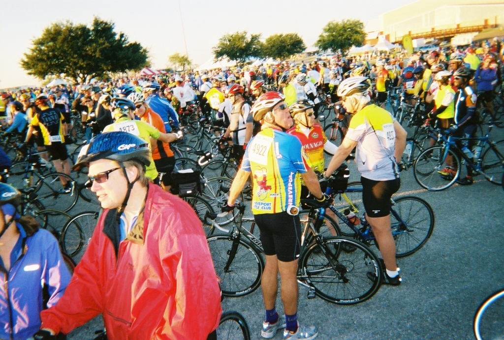 2005/10(October)/Ride-For-Roses-Team-Motive/1024x768_701622-R1-032-14A.jpg