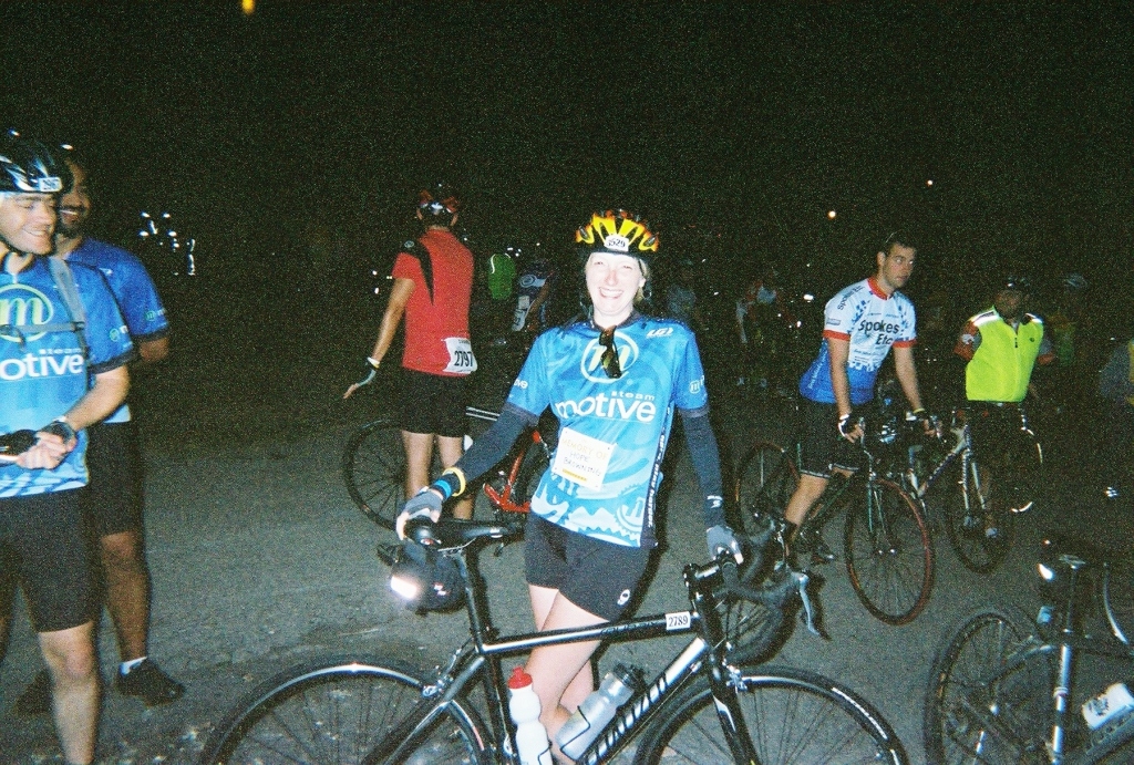 2005/10(October)/Ride-For-Roses-Team-Motive/1024x768_701622-R1-044-20A.jpg